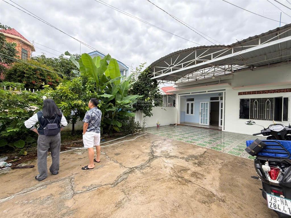 Hiếm có trong khu vực! chủ bán gấp nhà vườn cấp 4 vĩnh hiệp nha trang, cách biển nha trang chỉ 5km