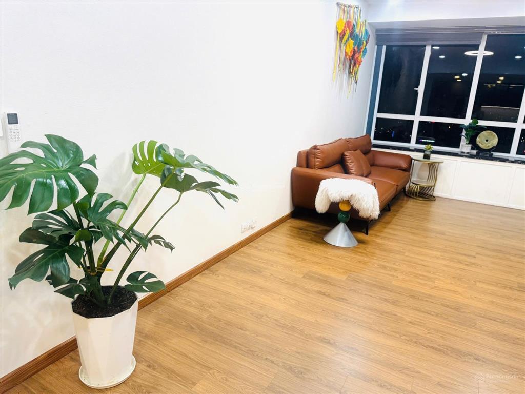 Thật cần bán căn hộ sunrise city south 3pn 138m2 view sông cực hiếm nhà đẹp lầu cao