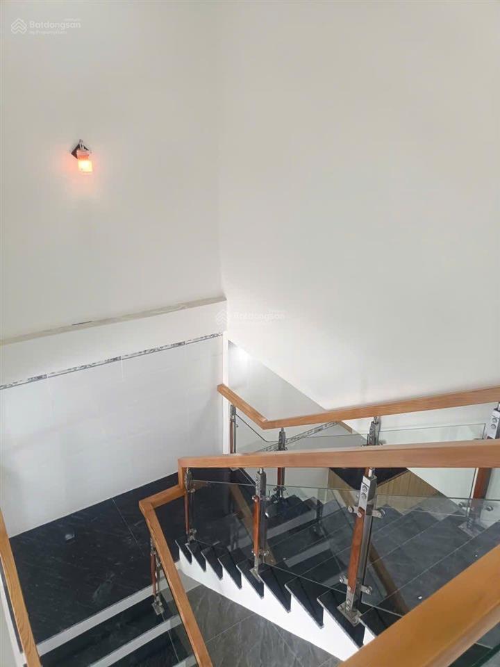 Bán nhà mới 150m2 gần trường học sổ hồng sẵn khu đô thị mỹ phước 3 bến cát bình dương. 0937 948 ***