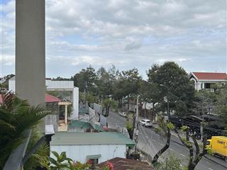 Bán căn nhà biệt thự mặt phố tp cẩm ranh view biển 398m2 phạm văn đồng trục đường 20m giá 17 tỷ5