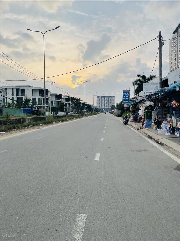 Bán 2 nền mặt tiền đường liên phường và 1 nền đường 12m kdc sở văn hóa thông tin, phường phú hữu