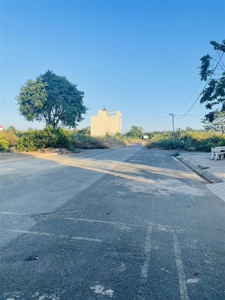 Bán 2 nền mặt tiền đường liên phường và 1 nền đường 12m kdc sở văn hóa thông tin, phường phú hữu