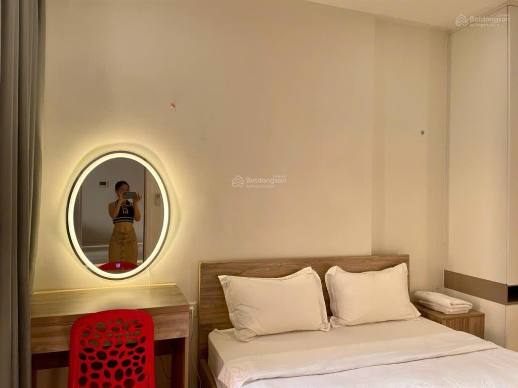 20.5 triệu  2 phòng ngủ  masteri millennium  full nội thất. xem nhà 0939 609 ***