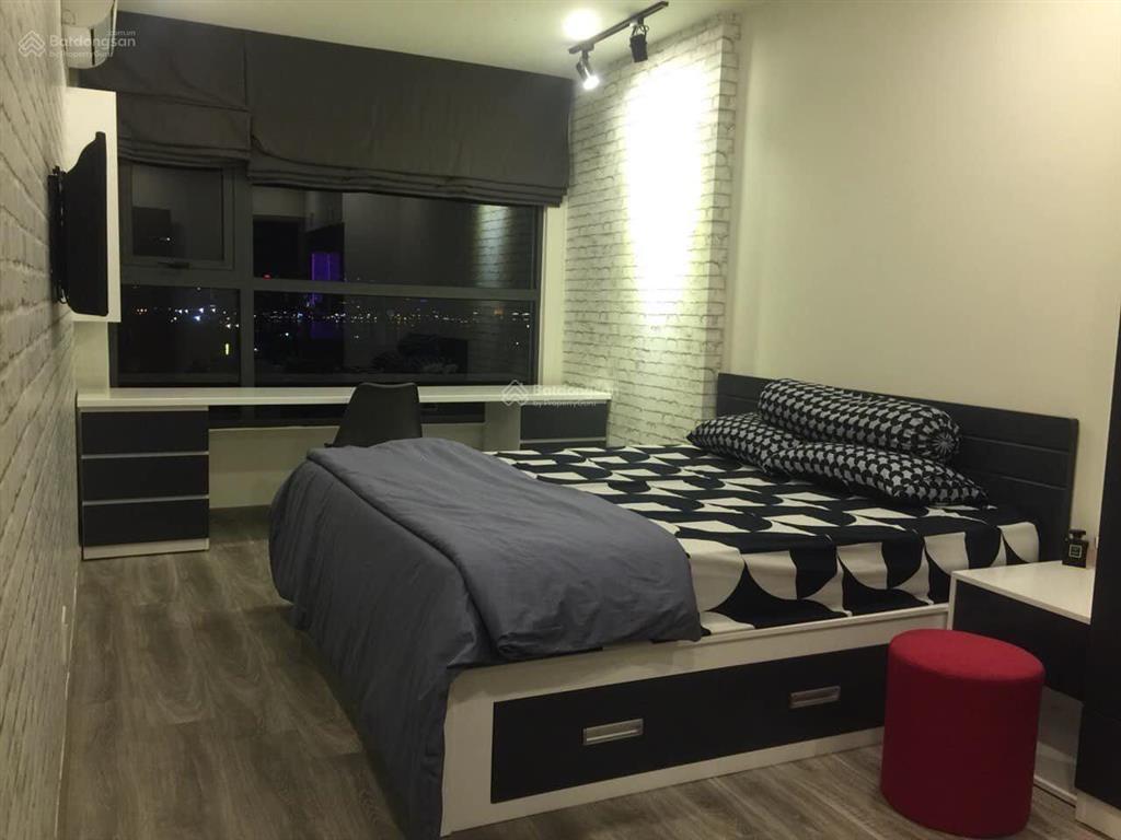 2 phòng ngủ 80m2 riva park  nguyễn tất thành q4  16 triệu. xem nhà gọi 0939 609 ***