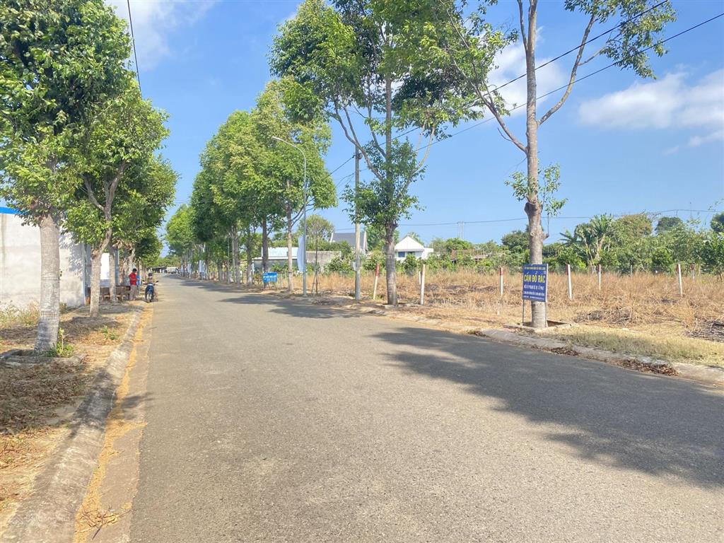 Bán nhanh đất lan anh 2 và 5 hòa long, bà rịa, brvt.  em 0909 498 ***