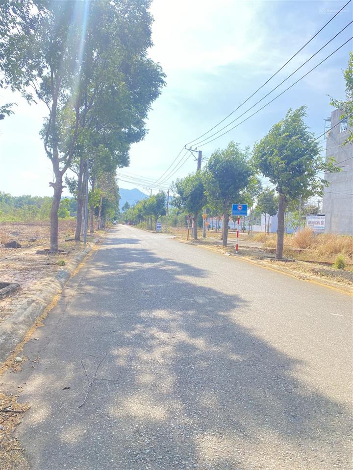 Bán nhanh đất lan anh 2 và 5 hòa long, bà rịa, brvt.  em 0909 498 ***