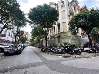 Cho thuê bt lô góc, vỉa hè, kinh doanh tại công viên cầu giấy 110m x 4t 2 mặt tiền. khu vip