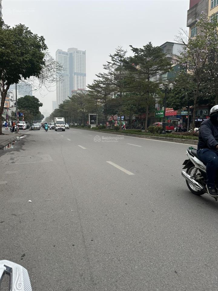 Bán nhà mp khúc thừa dụ, cầu giấy 104 m2 x 4t x mt 6 m x giá nhỉnh 50 tỷ. vỉa hè, kdvp, dòng tiền