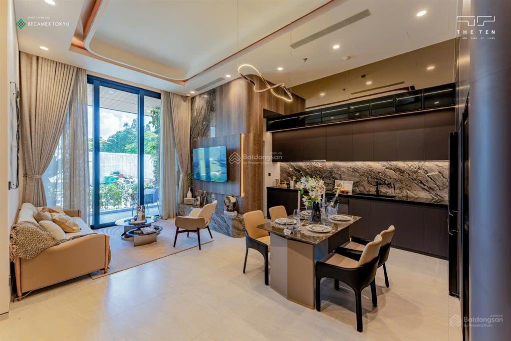 The ten trần cao 3.8m, onsen chuẩn nhật duy nhất tại miền nam