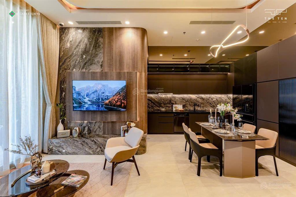 The ten trần cao 3.8m, onsen chuẩn nhật duy nhất tại miền nam