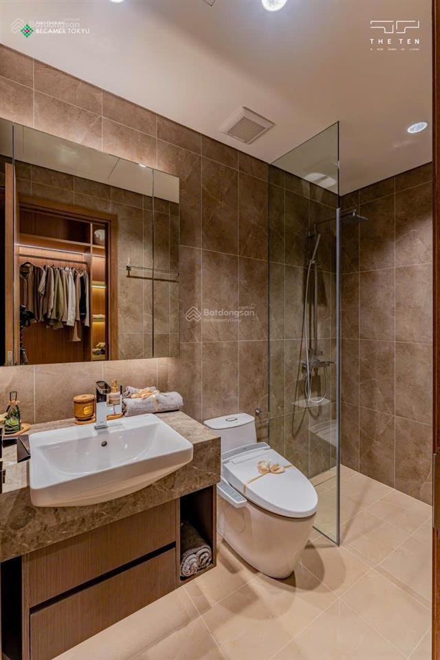 The ten trần cao 3.8m, onsen chuẩn nhật duy nhất tại miền nam