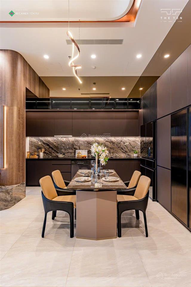 The ten trần cao 3.8m, onsen chuẩn nhật duy nhất tại miền nam
