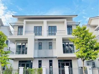 Bán biệt thự song lập diện tích lớn, giá f0, vào tiền 30% sở hữu, miễn lãi 18 tháng, trong khu sing