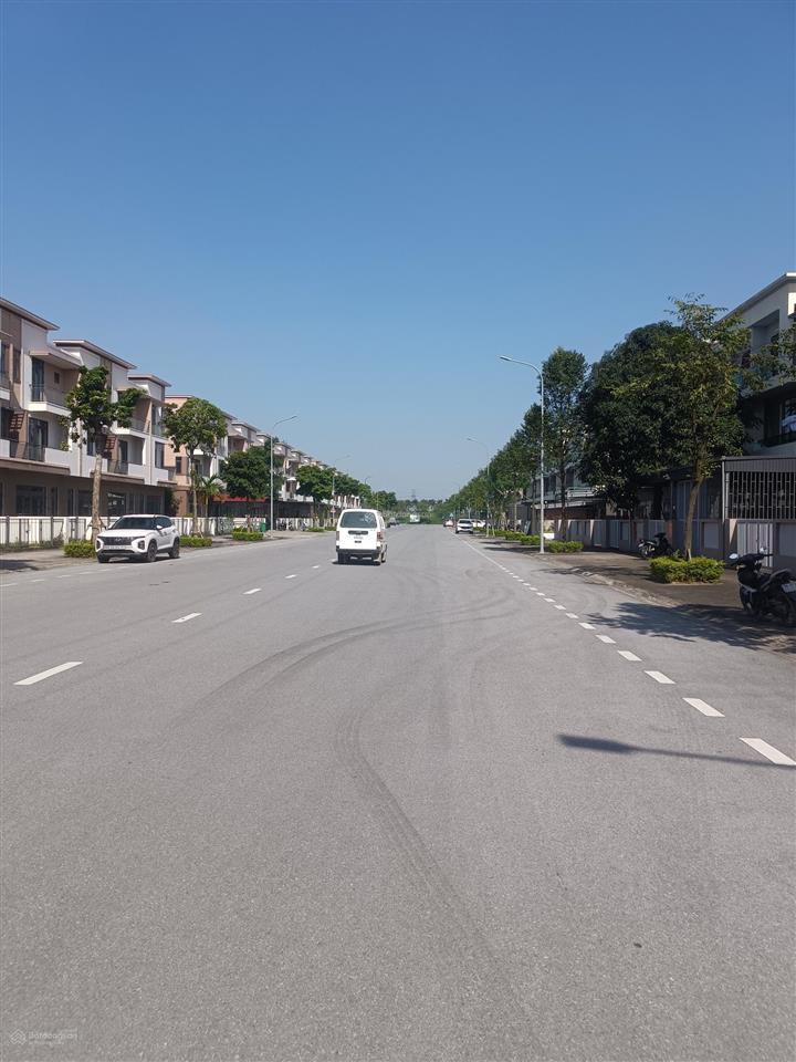 Bán shophouse 120m2 trên phố đi bộ 26m, kinh doanh cho thuê được ngay.