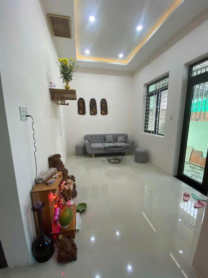 Bán nhà cấp 4 ngay biển vs chợ Ninh Vân  Ninh Hoà góc 2mt 0985451850