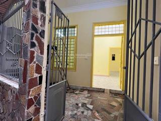 Cho thuê nr 3pn, 2wc, 50m2 tại đê la thành, đống đa, hà nội, giá 10 triệu vnd