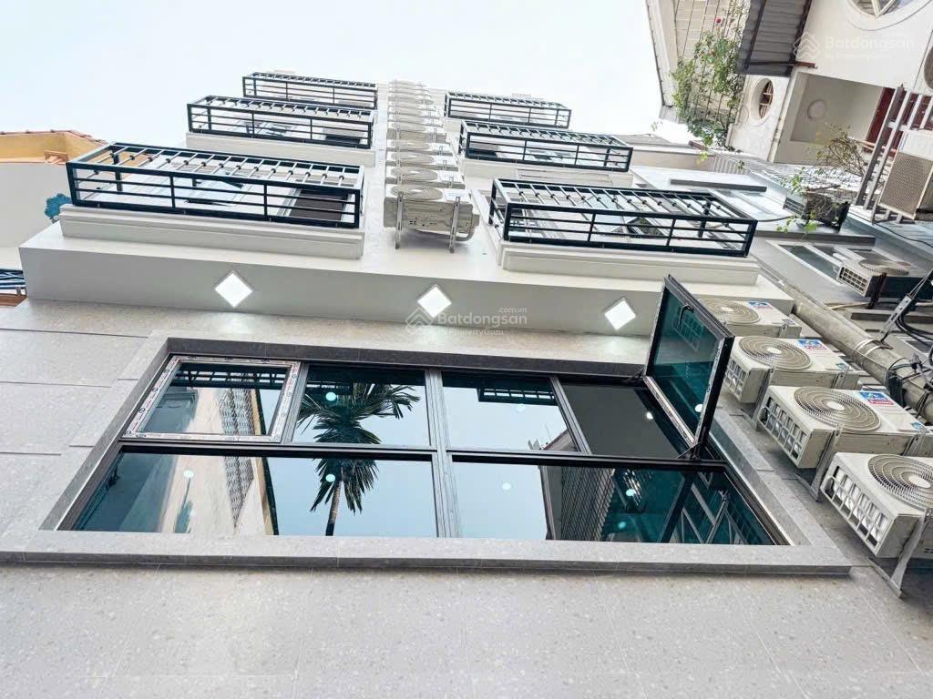 Tòa chdv quan nhân dòng tiền 700tr/năm, khu vực đông đúc, mt 5.4m, 6 tầng thang máy, 10 phòng