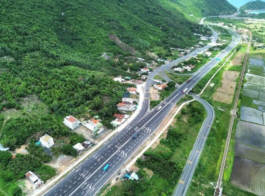 Đất mặt tiền ql1a  xã vạn thắng  vịnh vân phong