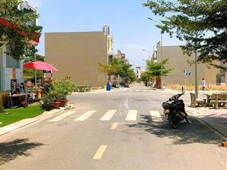 Sở hữu ngay lô đất nền khu phú hồng thịnh. vị trí đắc địa, sổ sẵn, khu dân cư hiện hữu