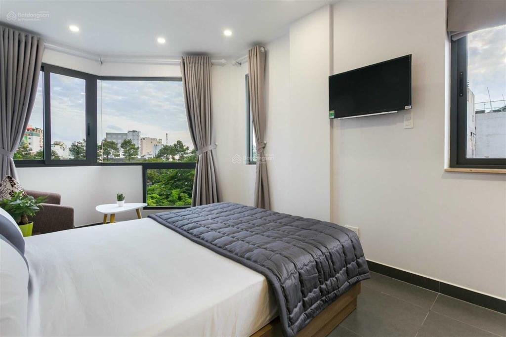 Phòng trọ/căn hộ dịch vụ ban công cao cấp mặt tiền trường sa view sông, gần cầu thị nghè