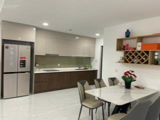 Cho thuê căn diamond 2pn full nội thất bao phí quản lý khu celadon city