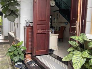 Hiếm nhà bán, khu biệt thự trương văn hải ngay vincom q9 lê văn việt. giá 16 tỷ tl tốt. ngang 6.7m