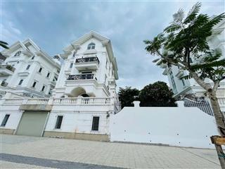 Cho thuê biệt thự đơn lập hai mặt tiền đường dương quảng hàm cityland garden hills, p5, gò vấp