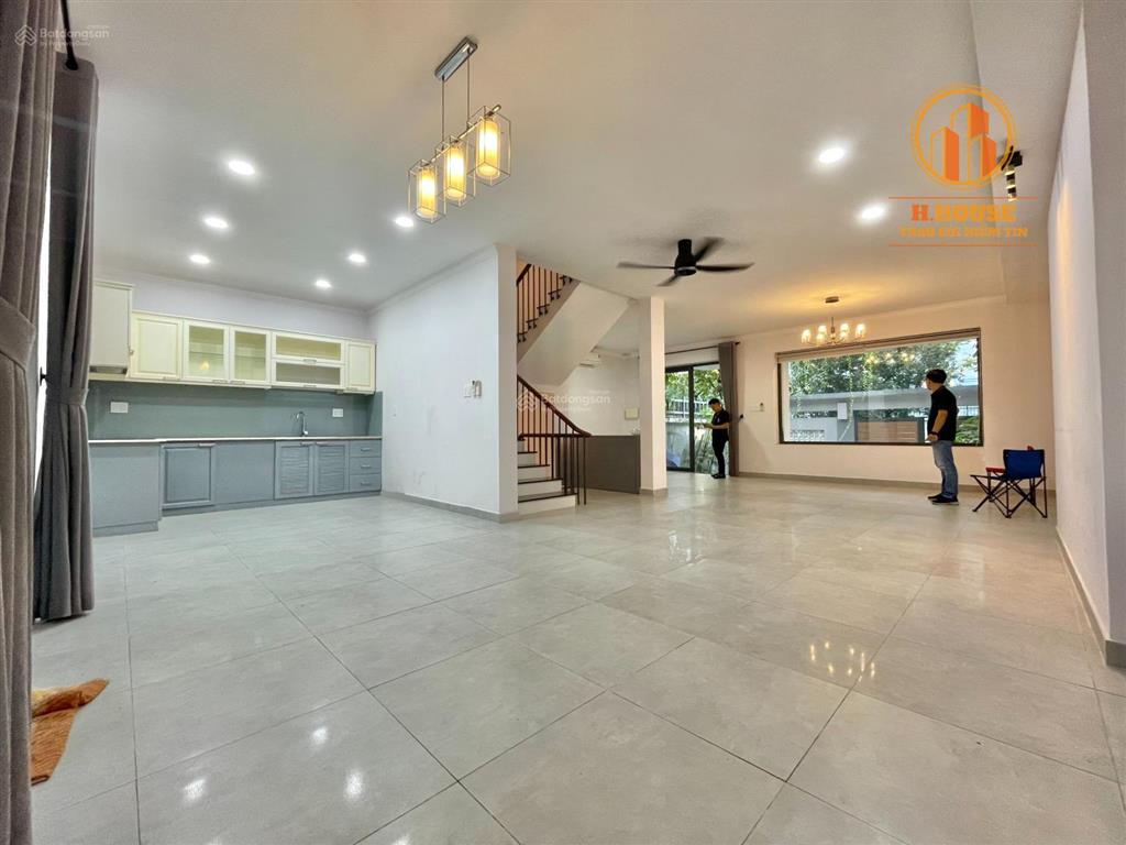 Cho thuê nhà khu vip phổ quang nhà siêu rẻ chỉ 30tr/5x25m, 3 lầu