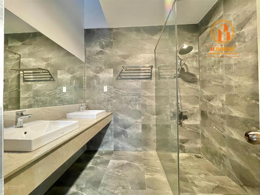 Cho thuê nhà khu vip phổ quang nhà siêu rẻ chỉ 30tr/5x25m, 3 lầu