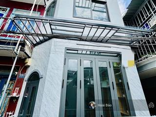 Quận 6 hơn 3 tỷ [ 2 tầng, 3.7 x7.5 ] gần chợ phú lâm . 10m ra hẻm ô tô.sổ hồng ko qh. lg
