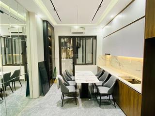 Nhà đẹp thang máy trần khát chân, hai bà trưng 54m, 6 tầng, mt 3.7m, giá 18.5 tỷ.