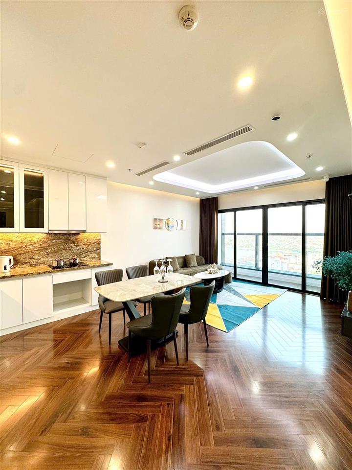 Bán căn góc 2pn. full nội thất. view hồ phương lưu diamond crown hải phòng