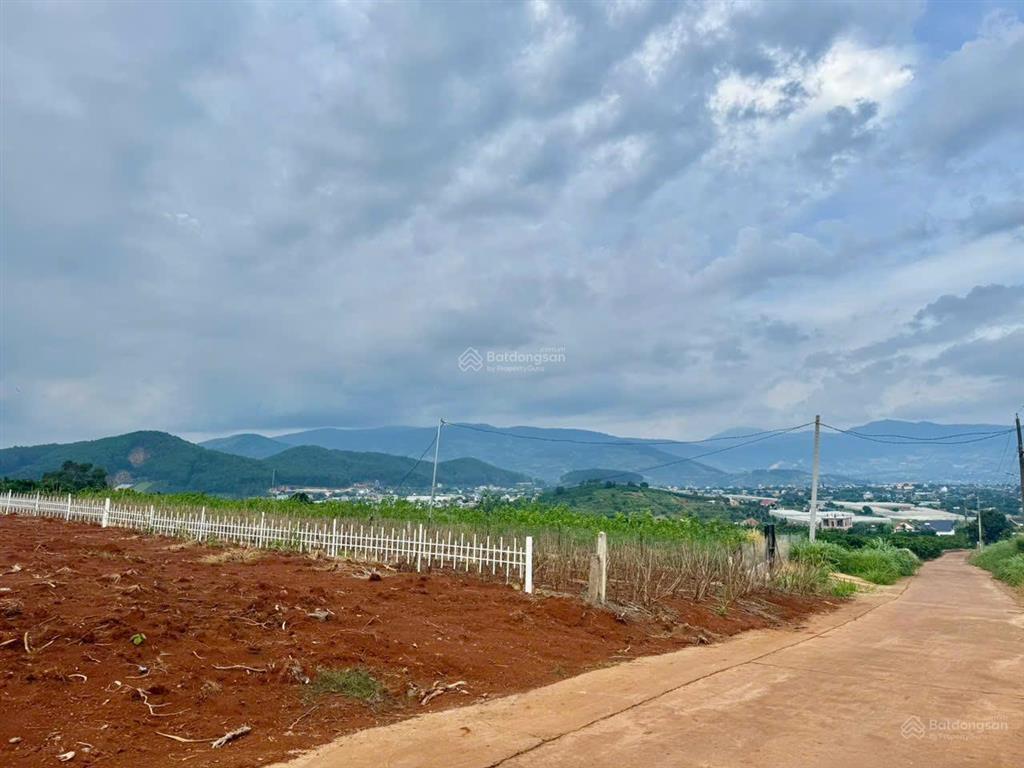 Sổ hồng 400m2, sẵn 100m2 thổ cư. view trung tâm nam ban