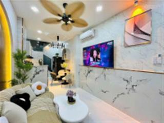 Quá rẽ cho căn nhà 2tầng 40m2 3pn 3wc hẻm 21/nguyễn thiện thuật q3 giá vùng quê 2tỷ280 goi e ngay