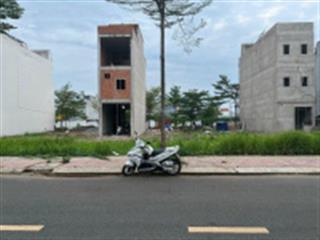Thanh lý 12nền kdc đào trí q7, 80100m2 chỉ 2tỷ690 sổ hồng riêng.xây td alo xem đất ngay 0382 747 ***