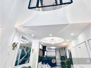 Nhà hướng đông nammát mẻ quanh năm,hẻm 127/huỳnh văn bánh phú nhuận 40m22tầng giá 1tỷ690 sổ sẵn
