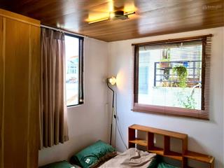 Studio tách bếp  30m2  có bancol  cửa sổ  full nt  5,5tr/th