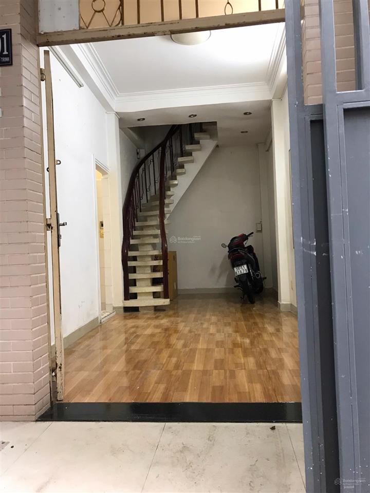 Studio 30m2 full nt tách bếp có bancol cửa sổ 5,5tr/th