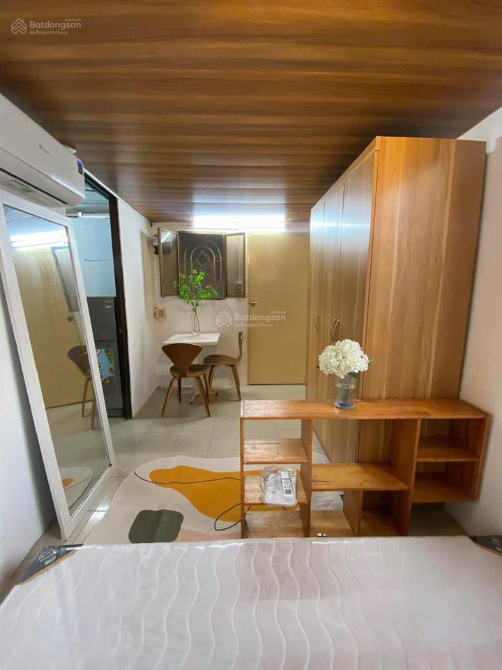 Studio 30m2 full nt tách bếp có bancol cửa sổ 5,5tr/th