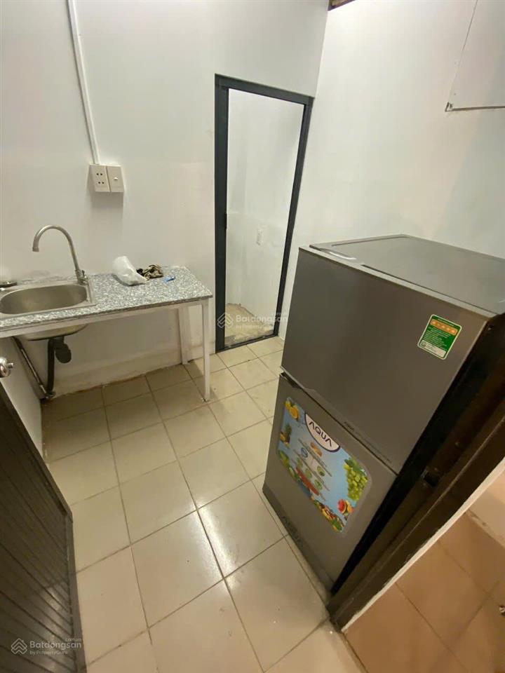 Studio 30m2 full nt tách bếp có bancol cửa sổ 5,5tr/th