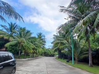 Cần bán lô biệt thự 551m2 giáng hương villa giá tốt