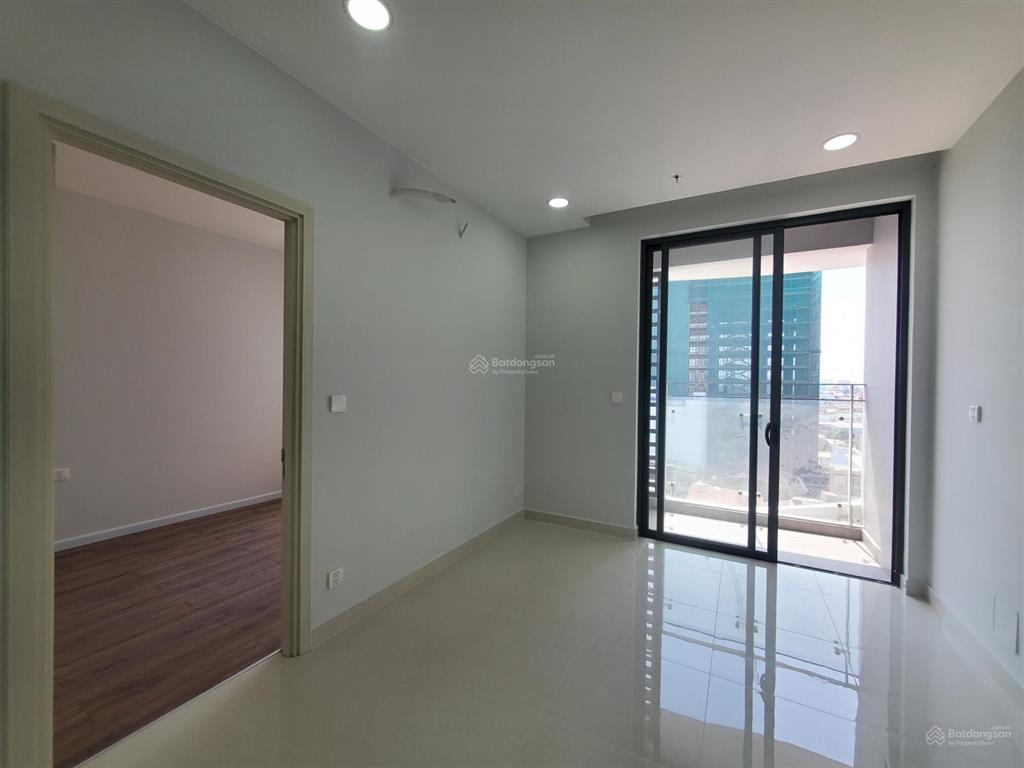 D homme căn 2pn 2wc nhà mới nhận bàn giao, view tầng trung
