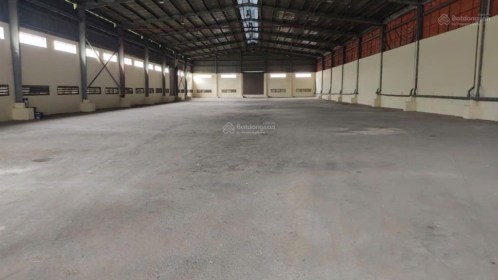 Cho thuê kho, nhà xưởng diện tích 2000m2 trong kcn hiệp phước.  0906 952 ***