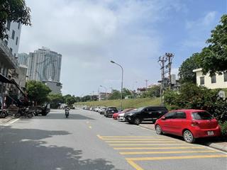 Bán nhà ngọc thụy, long biên dt 95m², mt 5m ngõ ô tô tránh cách cầu long biên chỉ 100m