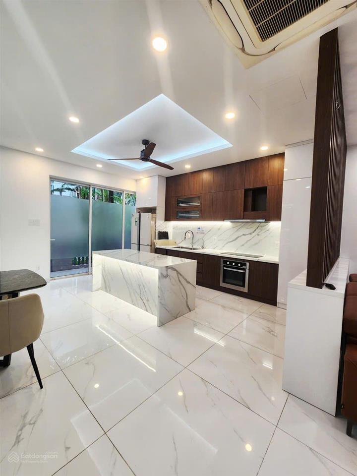 Cho thuê nhà phố bt khu compound palm residence 6x17m nội thất đẹp giá 40tr/ tháng