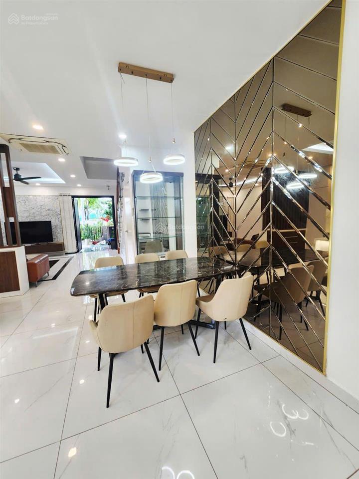 Cho thuê nhà phố bt khu compound palm residence 6x17m nội thất đẹp giá 40tr/ tháng