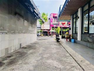 Bán nhà tân sơn nhì ngang khủng 13m xe hơi vào tận nhà sổ hoàn công giá chỉ 11.x tỷ