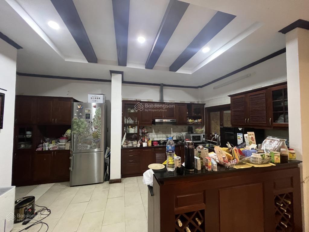 Bán nhà phân lô liền kề view công viên kđt mỗ lao, làng việt kiều châu âu, ba bước ra mặt phố nvl