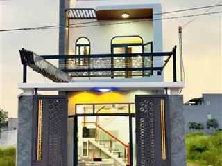 Bán gấp nhà lầu mới xây mặt tiền kinh doanh p.trảng dài biên hoà(cũ) giá chỉ 3,5 tỷ