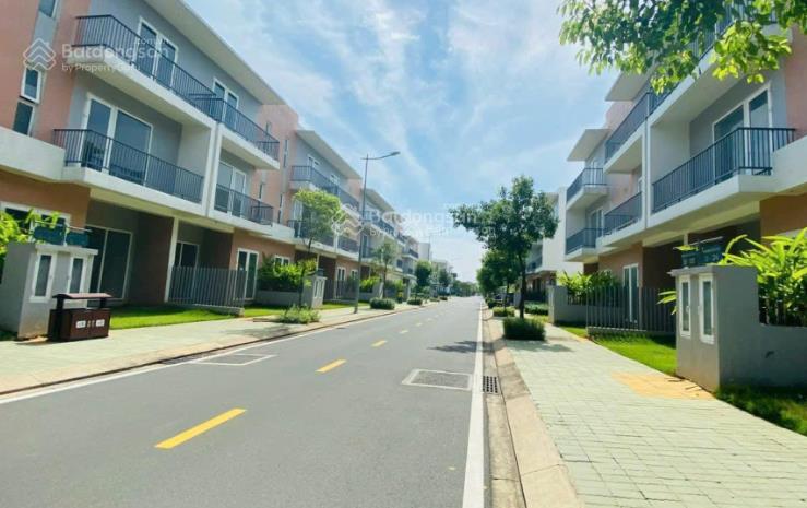 Chính chủ bán căn shophouse dragon village, đường 30m, 8.4 tỷ, có sổ hồng.  thư 0902 361 ***